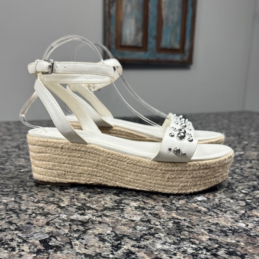 Marc Fisher White platform Espadrilles EUC 10